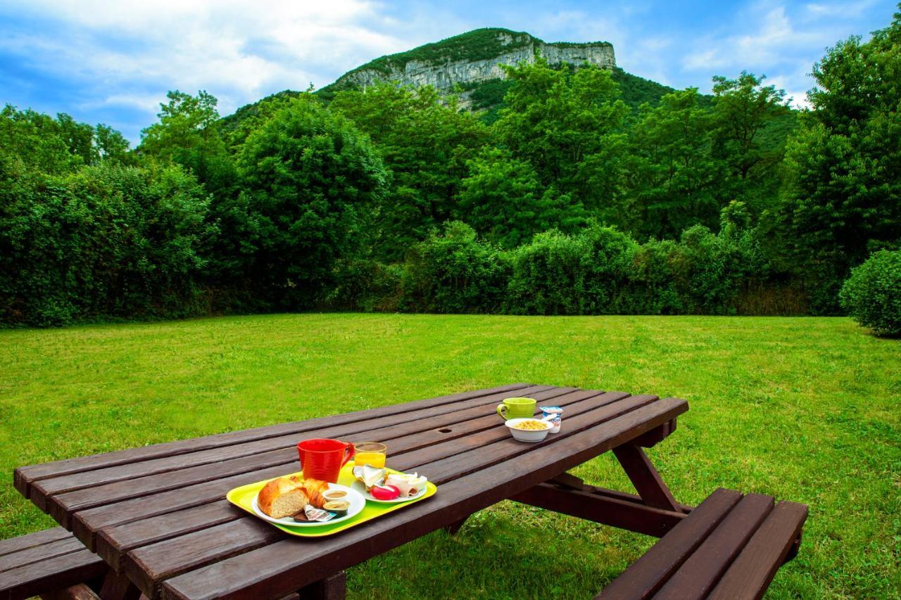 Ibis Budget Grenoble Voreppe Exterior photo
