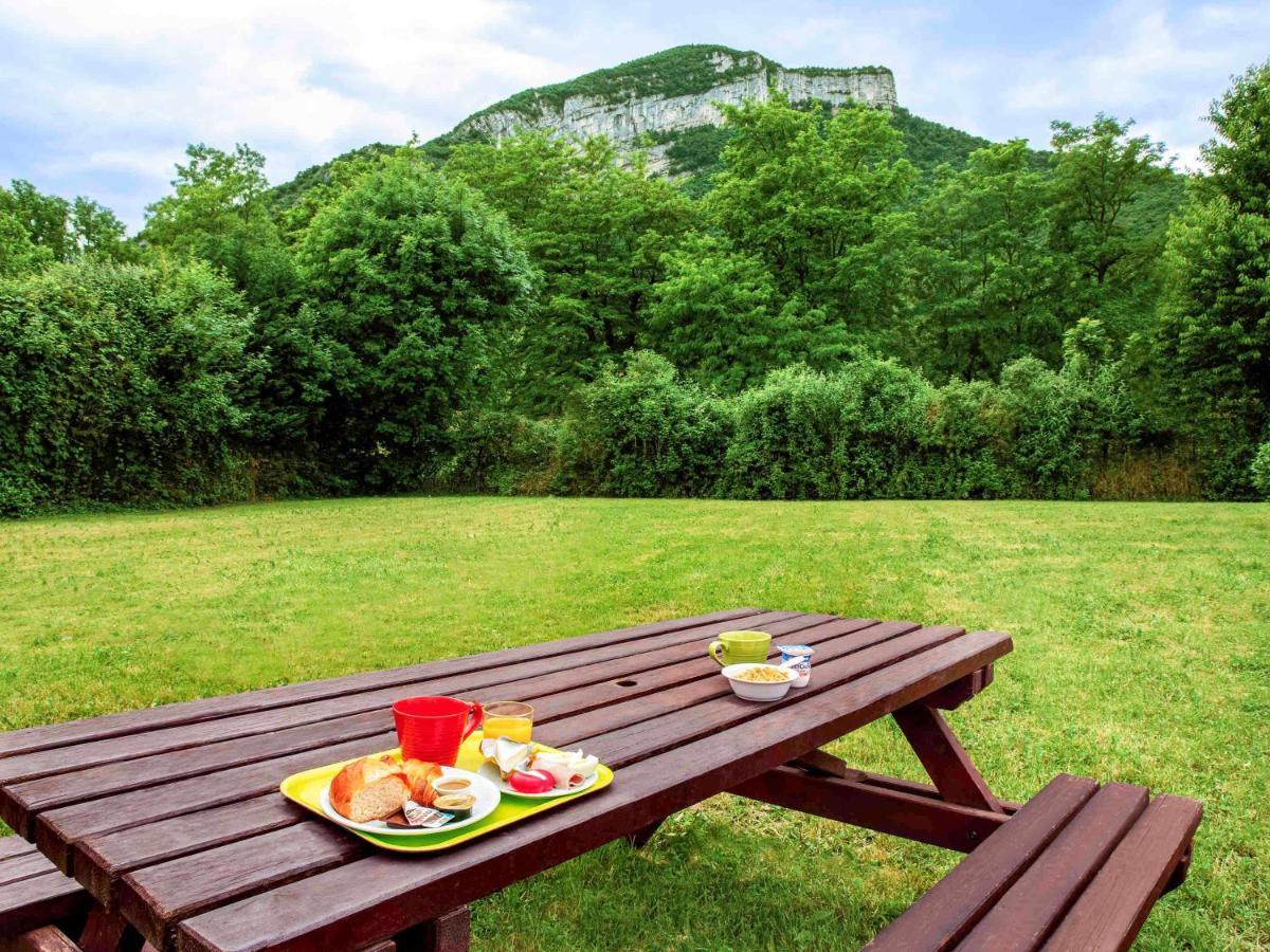 Ibis Budget Grenoble Voreppe Exterior photo