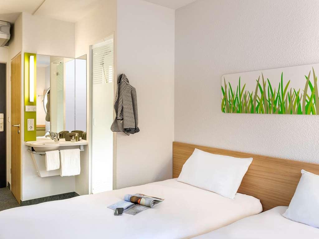 Ibis Budget Grenoble Voreppe Room photo